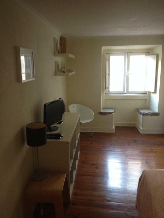 Studio In The Heart Of Alfama Lisbon Luaran gambar